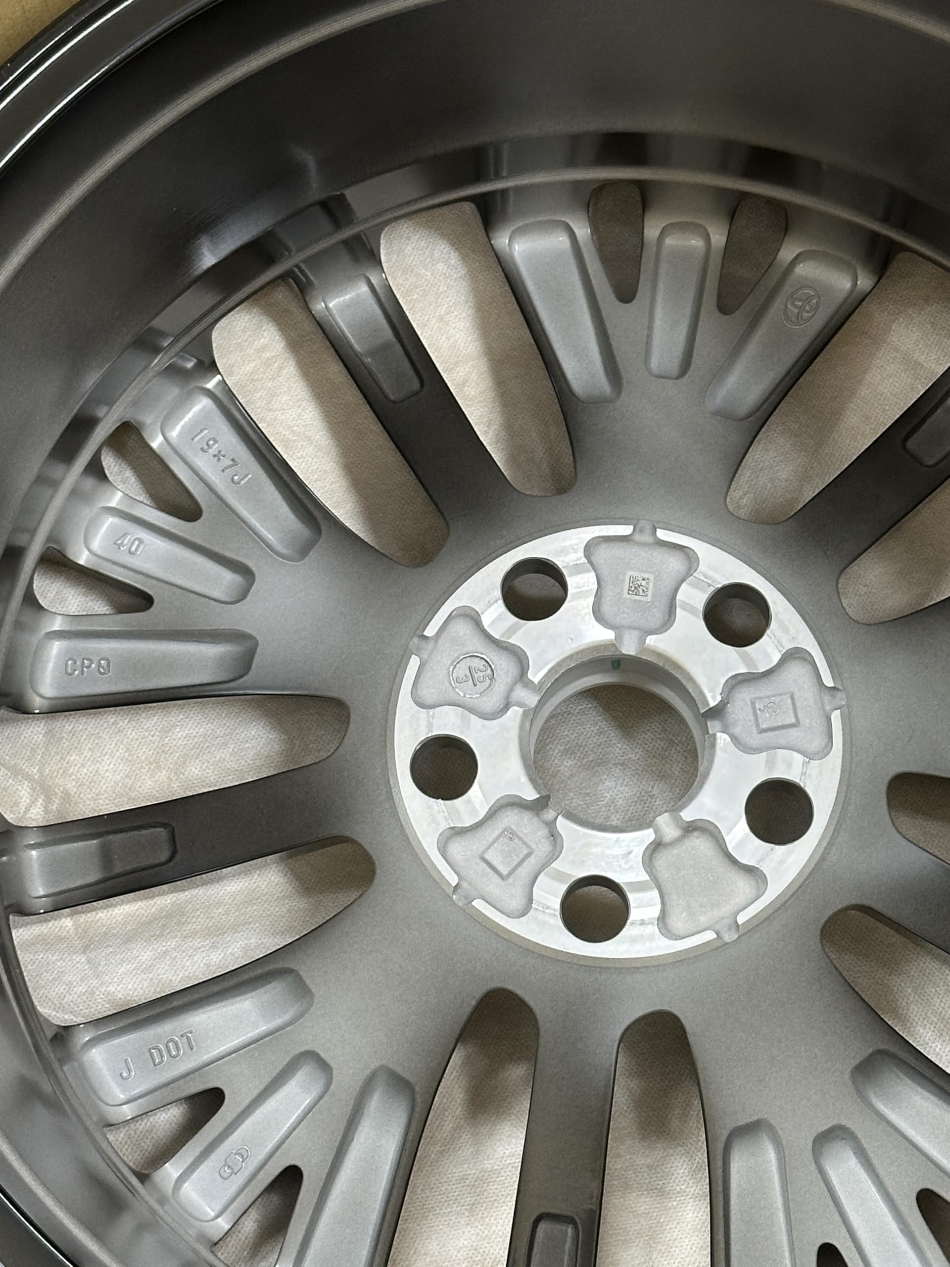 Amazon | TOYOTA(トヨタ) 純正部品 WHEEL DISC 品番42611-V2090